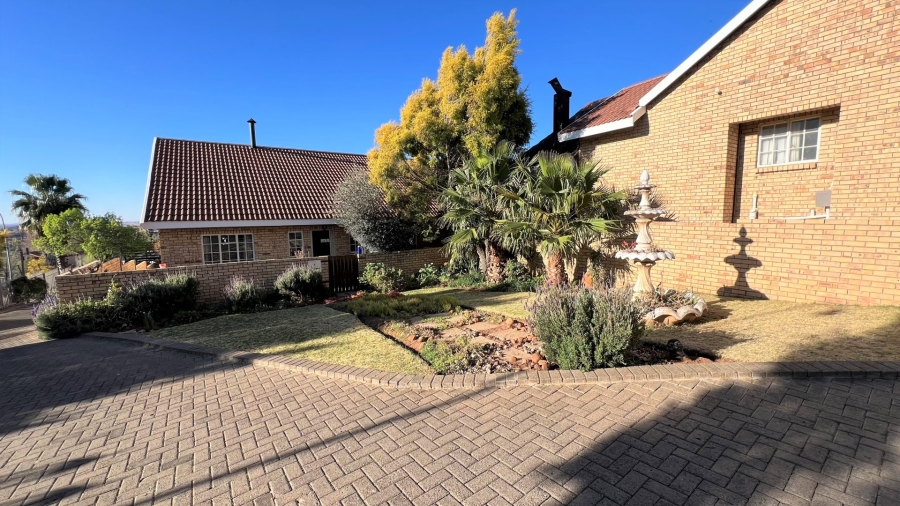 3 Bedroom Property for Sale in Pentagon Park Free State